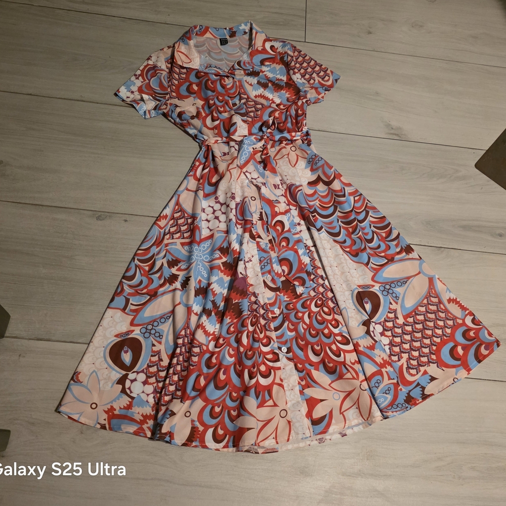 W107 SHEIN Red and Blue Patterned Midi Dress